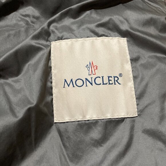 Moncler Women's Size 2 Agatelon Zipped Quilted Puffer Coat Silver Grey - Picture 9 of 16